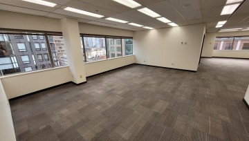 Corner suite with deck